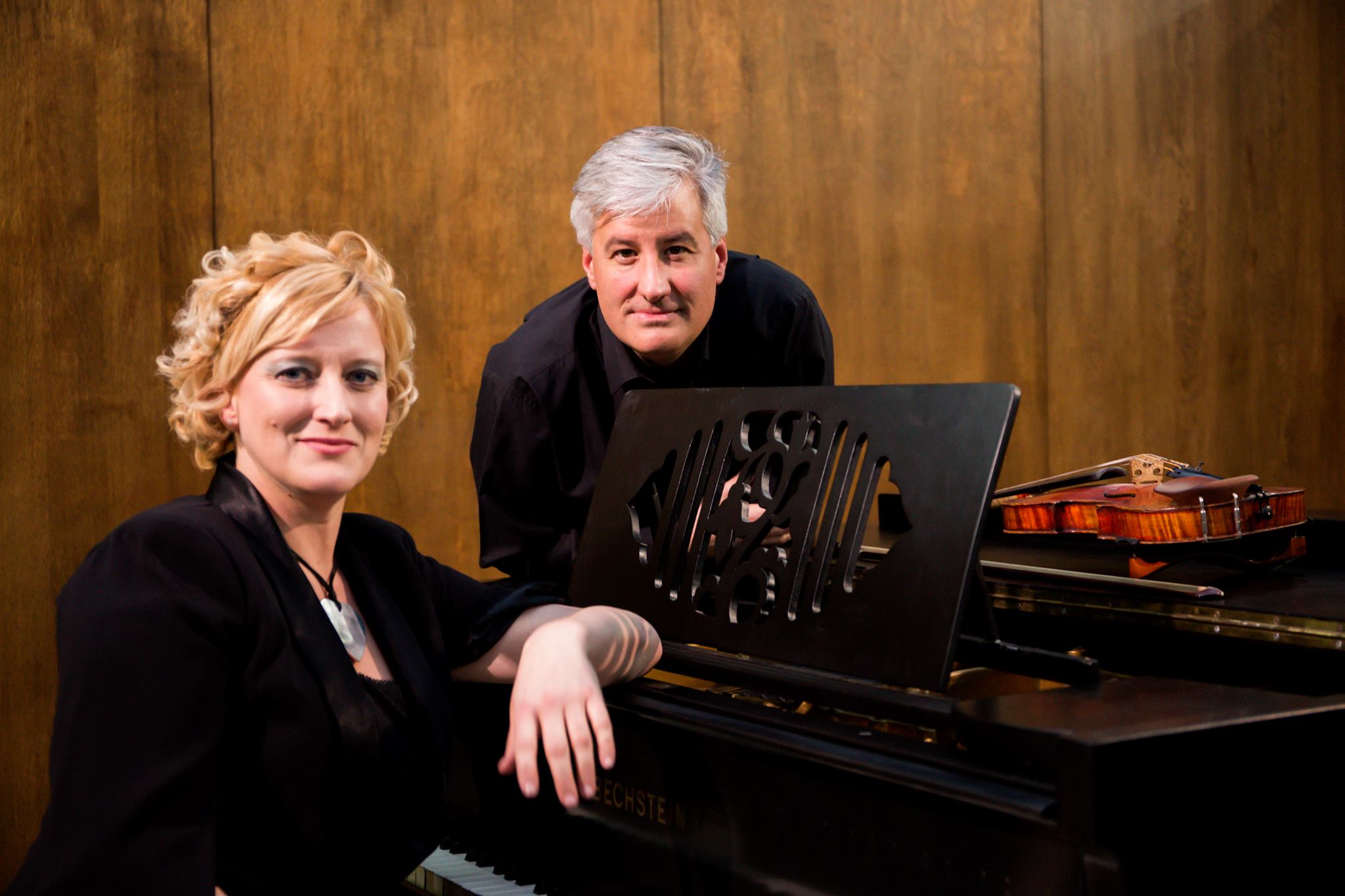 Дуо Артихармония гостува в Плевен на 1-ви юни в ХГ Дарение Колекция Светлин Русев